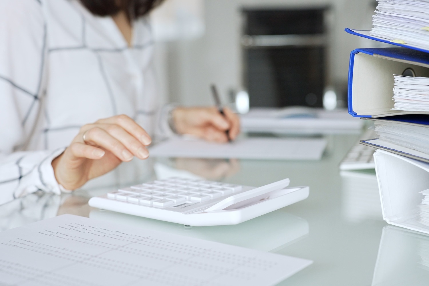 Obsługa kadrowo-płacowa w biurze rachunkowym - co zyskuje pracodawca?